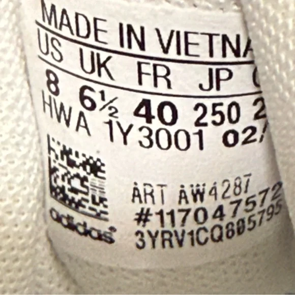 NWOB Adidas Women's White and Black Athletic Shoes grand court sneakers - Picture 7 of 7